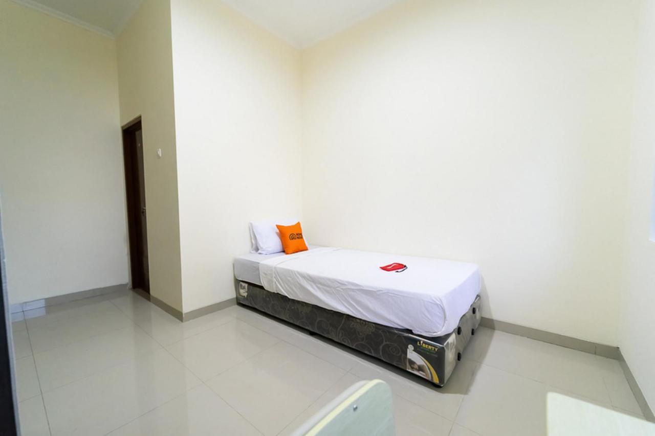 Koolkost Near Universitas Tarumanegara Jakarta Exteriör bild